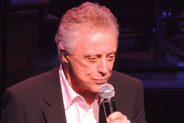 Frankie Valli Net Worth (June 2023) How Rich is He Now?